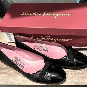 Salvatore Ferragamo Black Flats with Patent Leather Toe and Grosgrain Ribbon 7 B